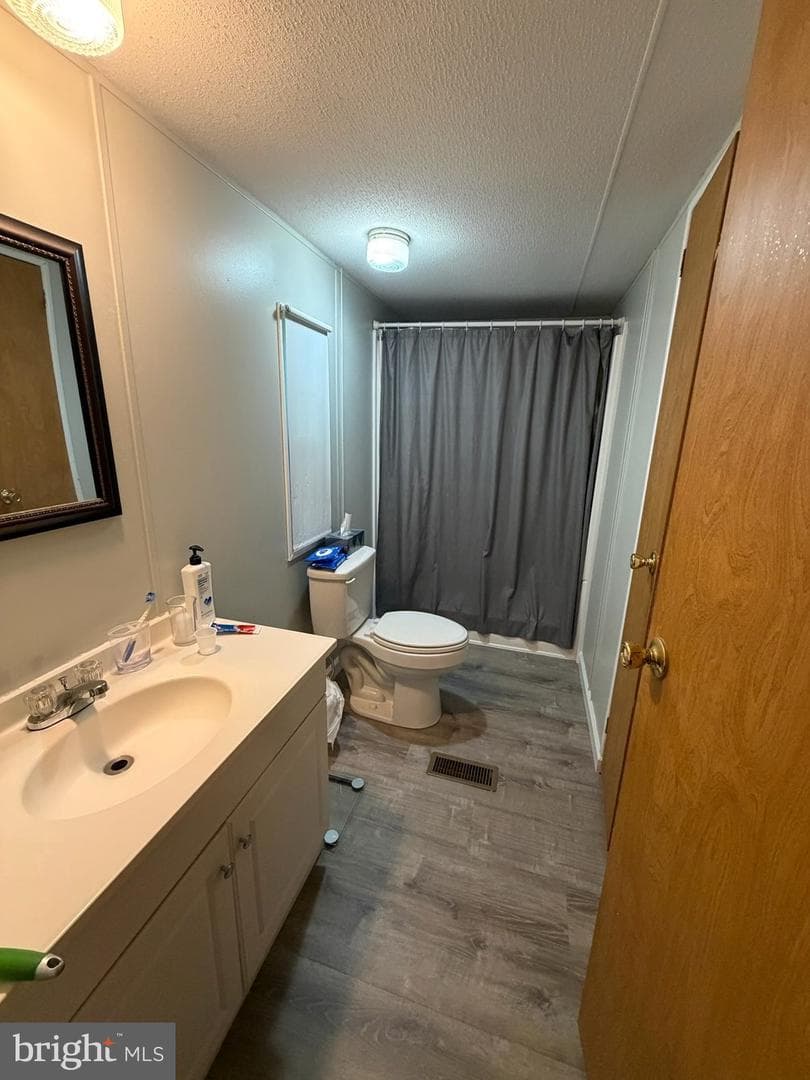 105 Dovefield Dr photo 6