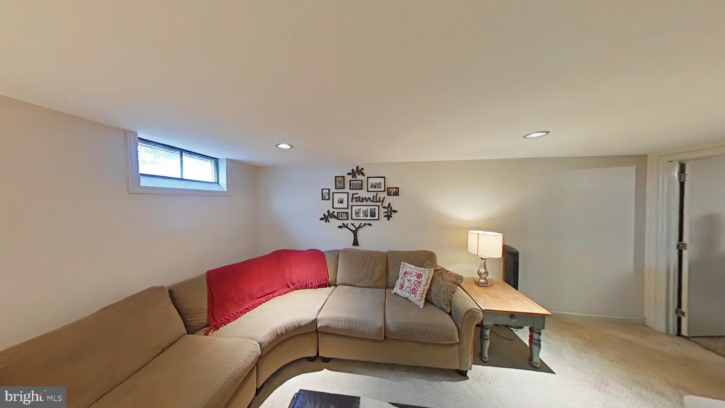 311 Lemon Street photo 27