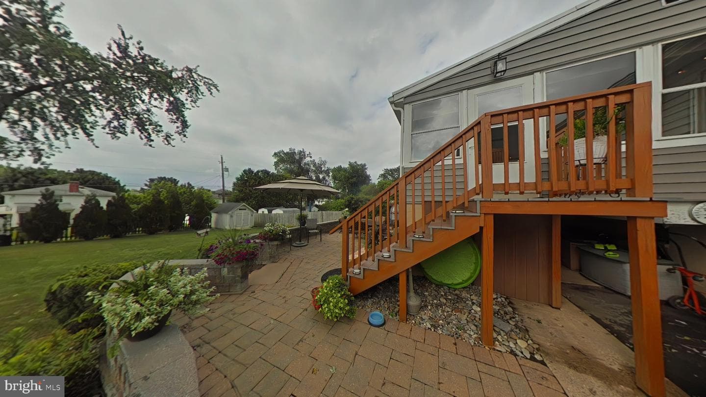 311 Lemon Street photo 41