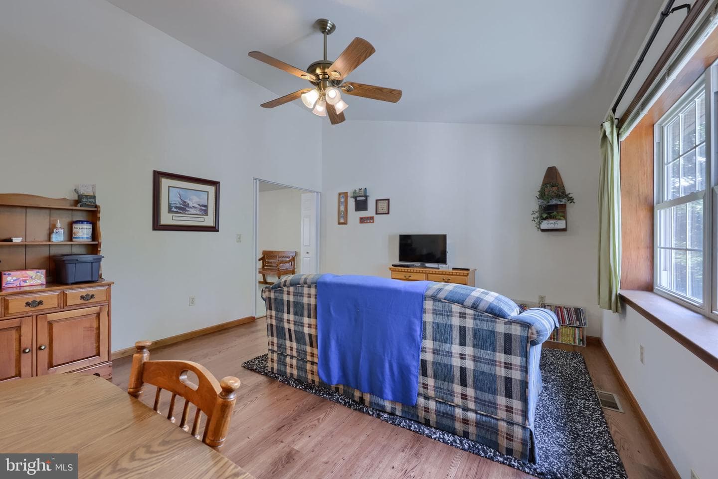 225 Country Drive photo 34
