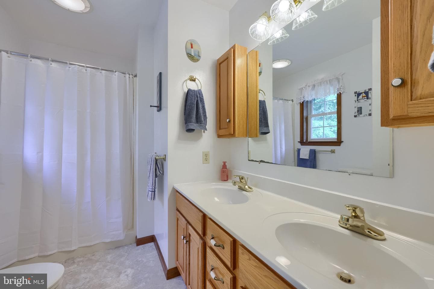 225 Country Drive photo 39