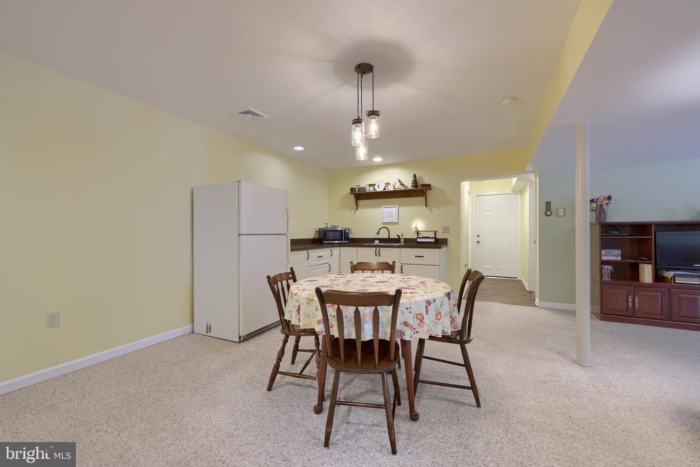 225 Country Drive photo 49