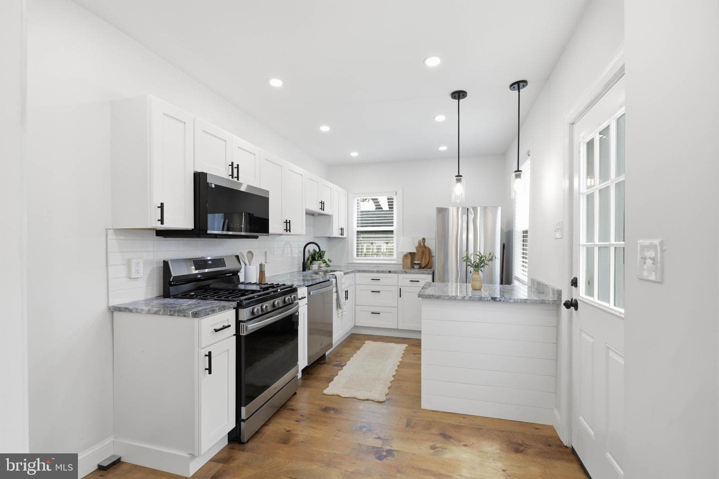 652 Hebrank Street photo 11