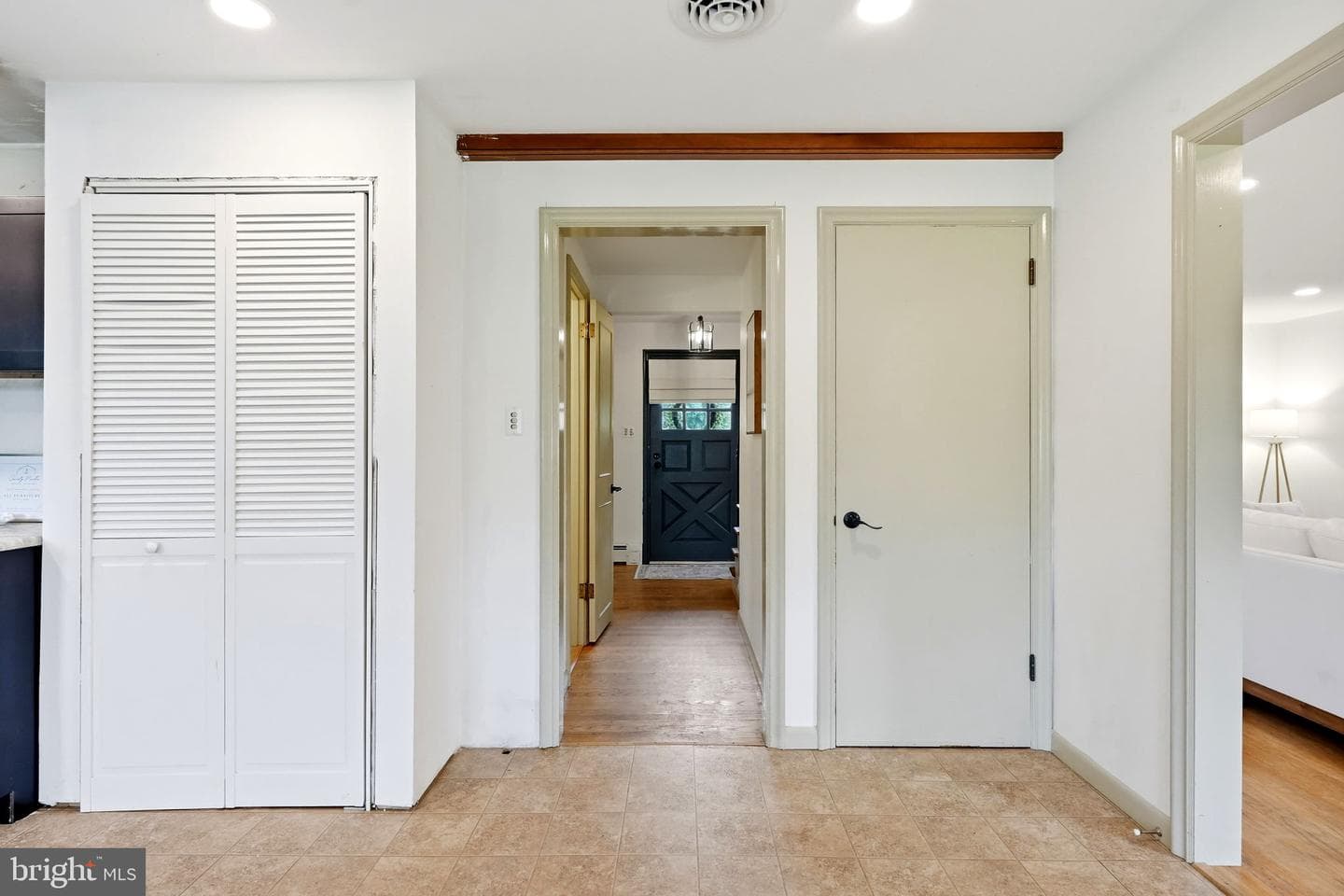 1555 Mission Road photo 43
