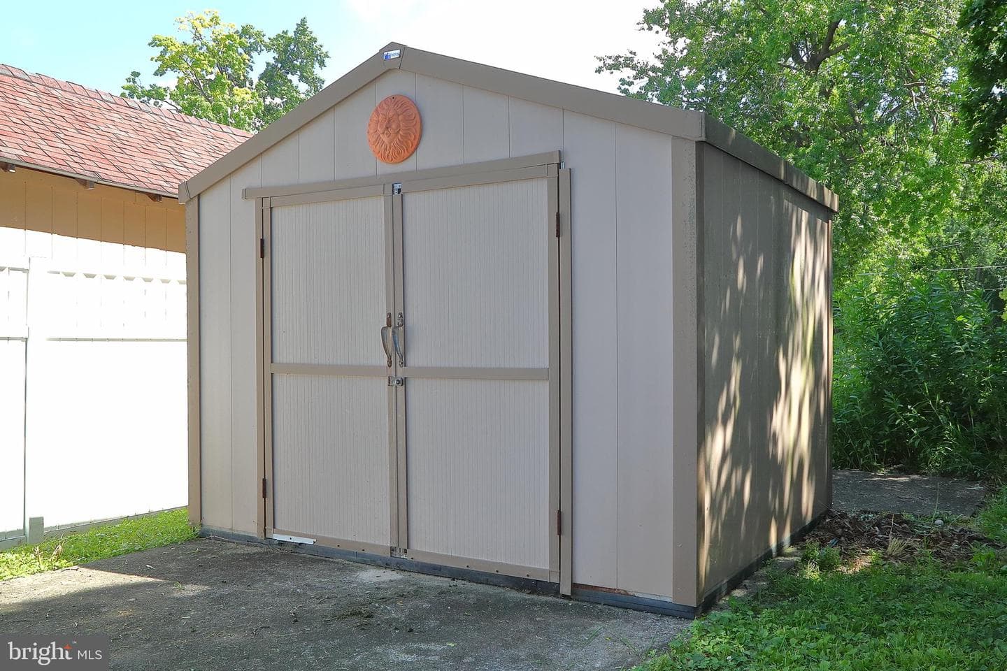 157 S Wolf Street photo 10