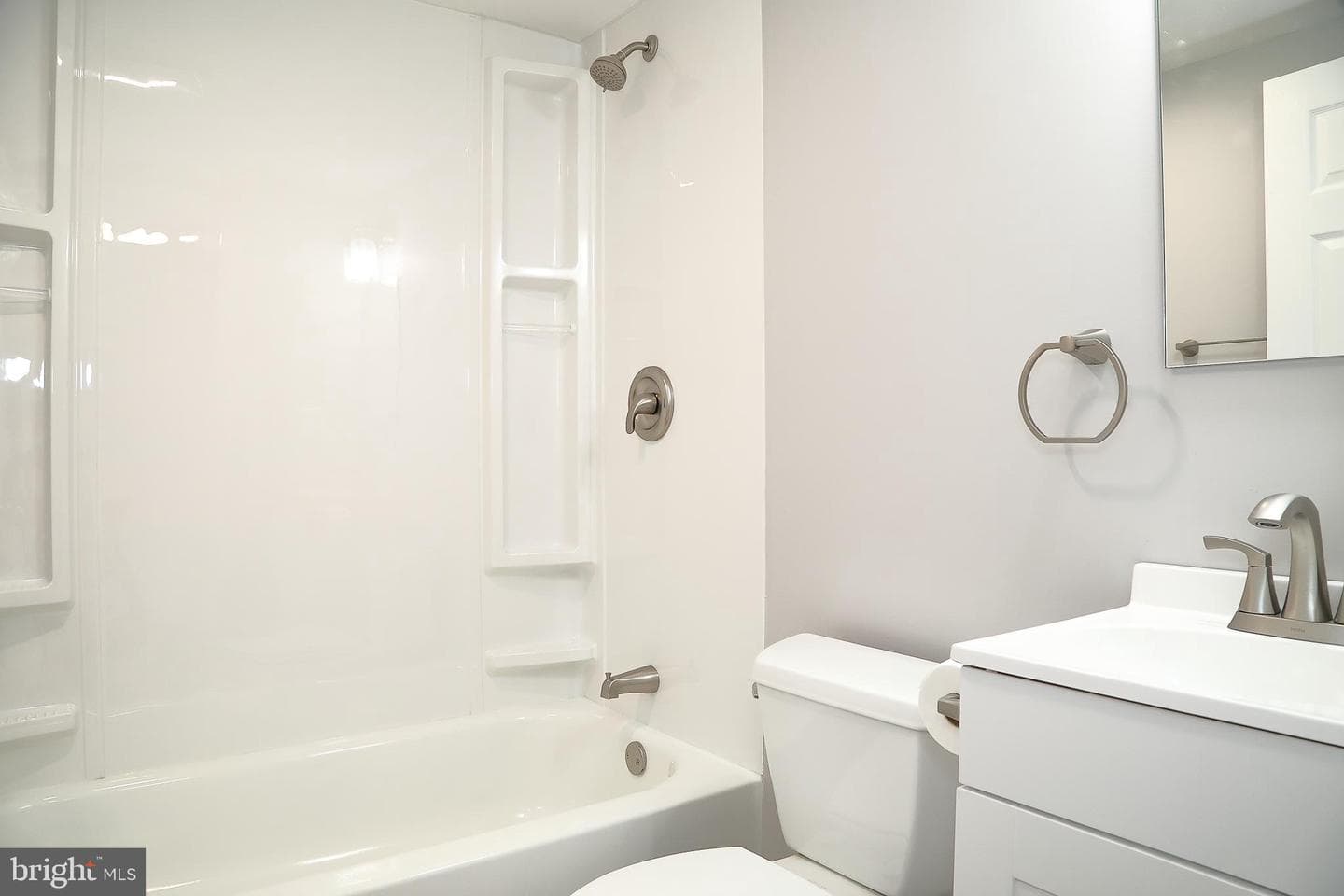 157 S Wolf Street photo 22