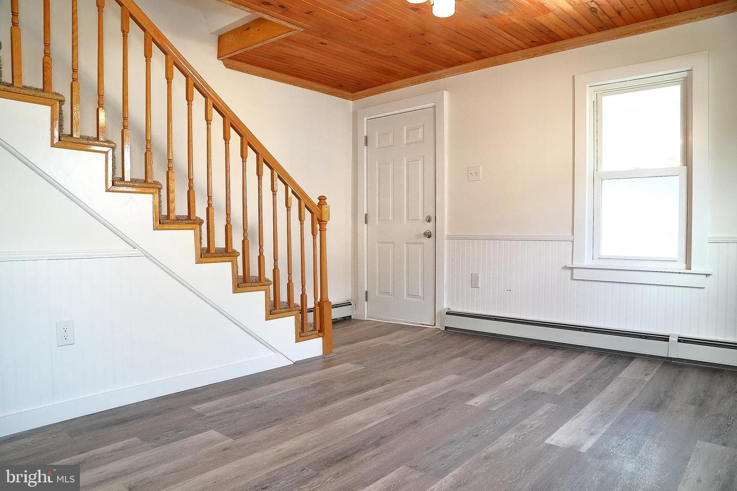 157 S Wolf Street photo 3