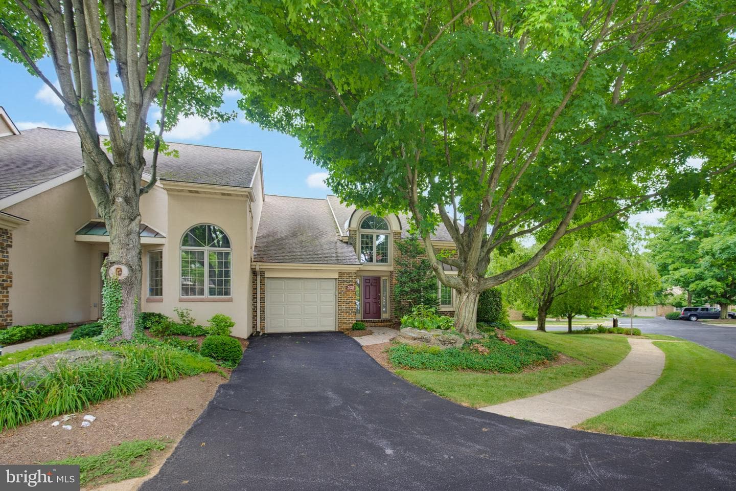 232 Willow Valley Drive photo 3