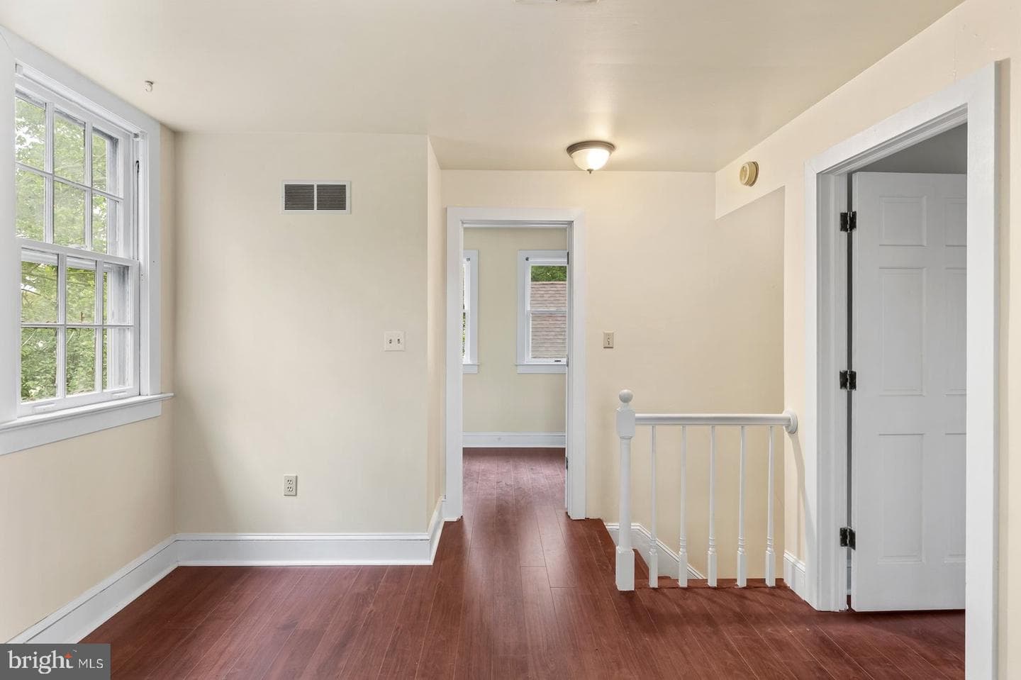 20 Clayton Avenue photo 29
