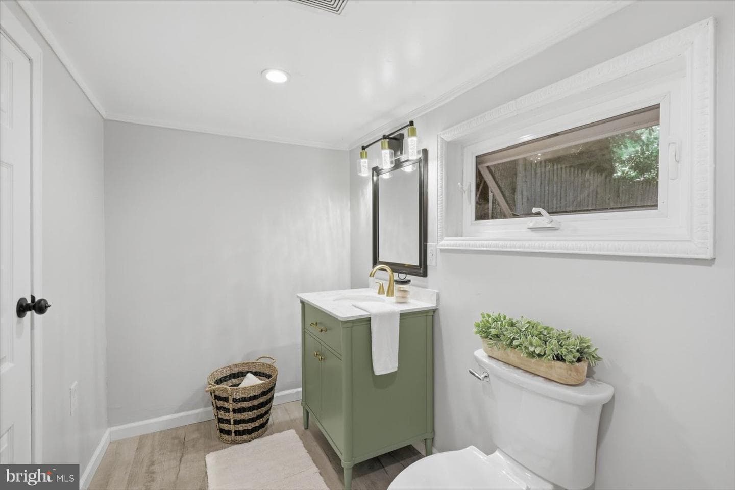 709 Saint Joseph Street photo 24