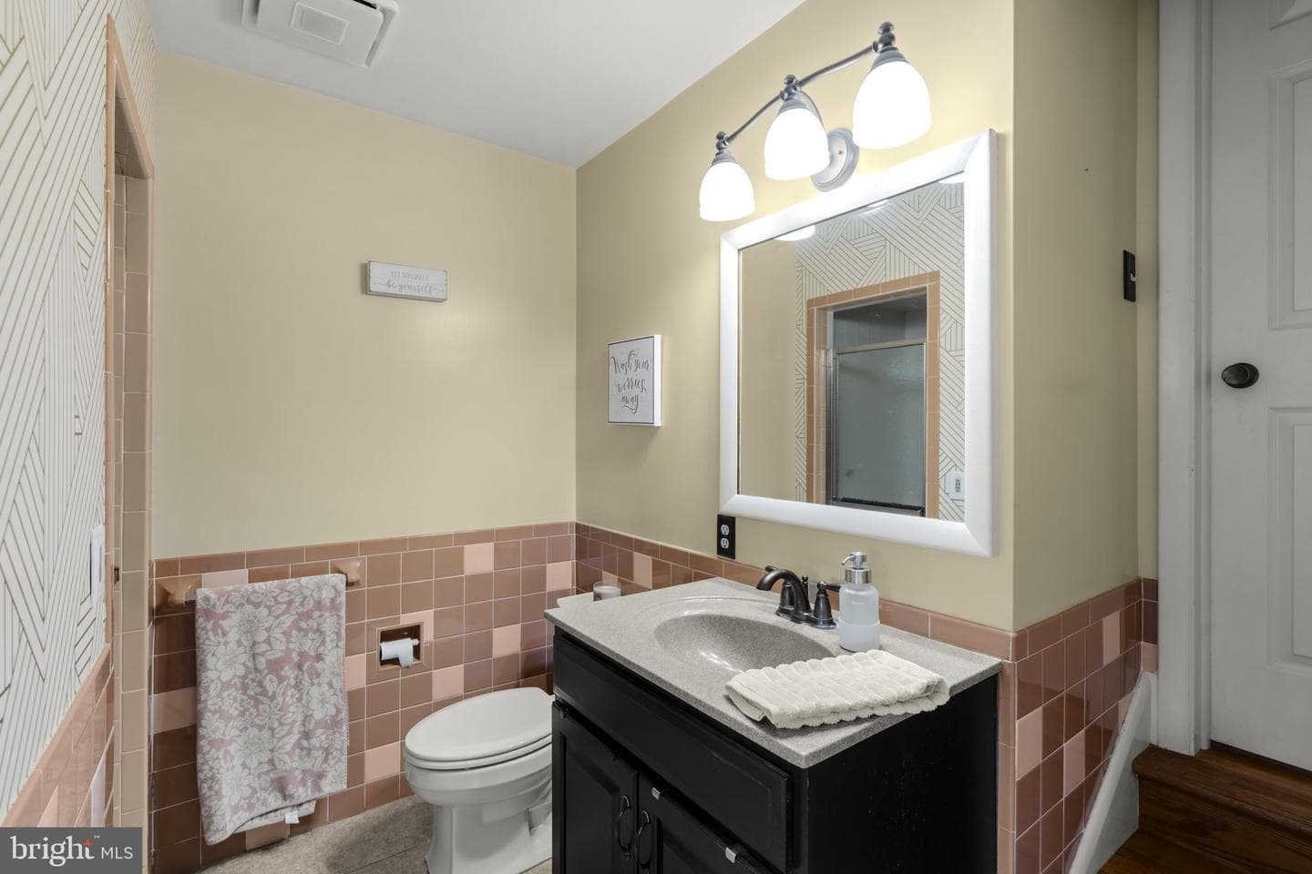 201 Hillcrest Road photo 16