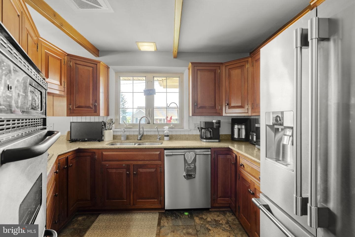 201 Hillcrest Road photo 8