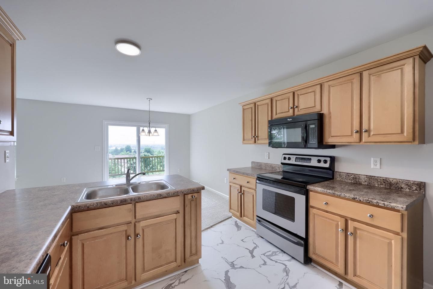 212 Eagle Drive photo 4