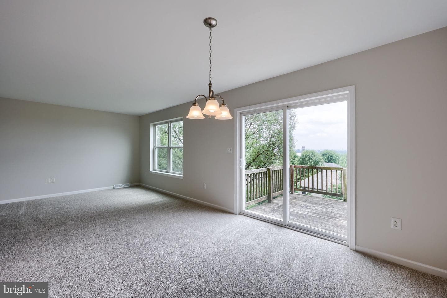 212 Eagle Drive photo 8