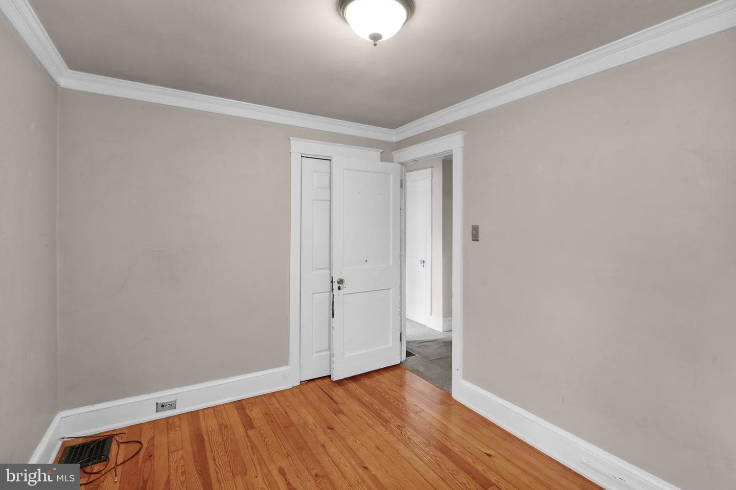 1194 Elm Avenue photo 21