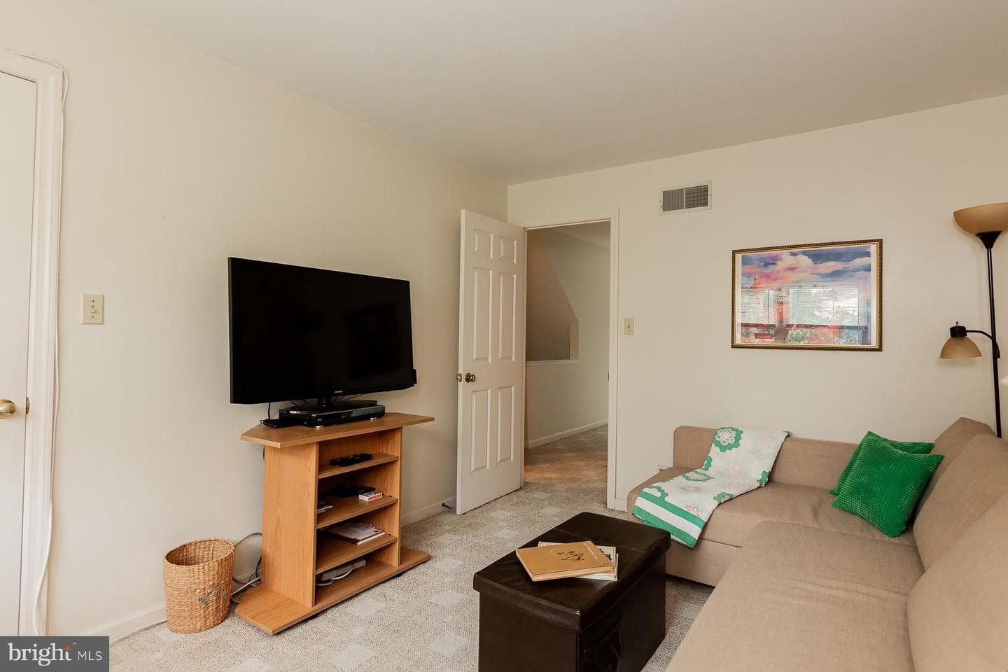 359 N Arch Street photo 49
