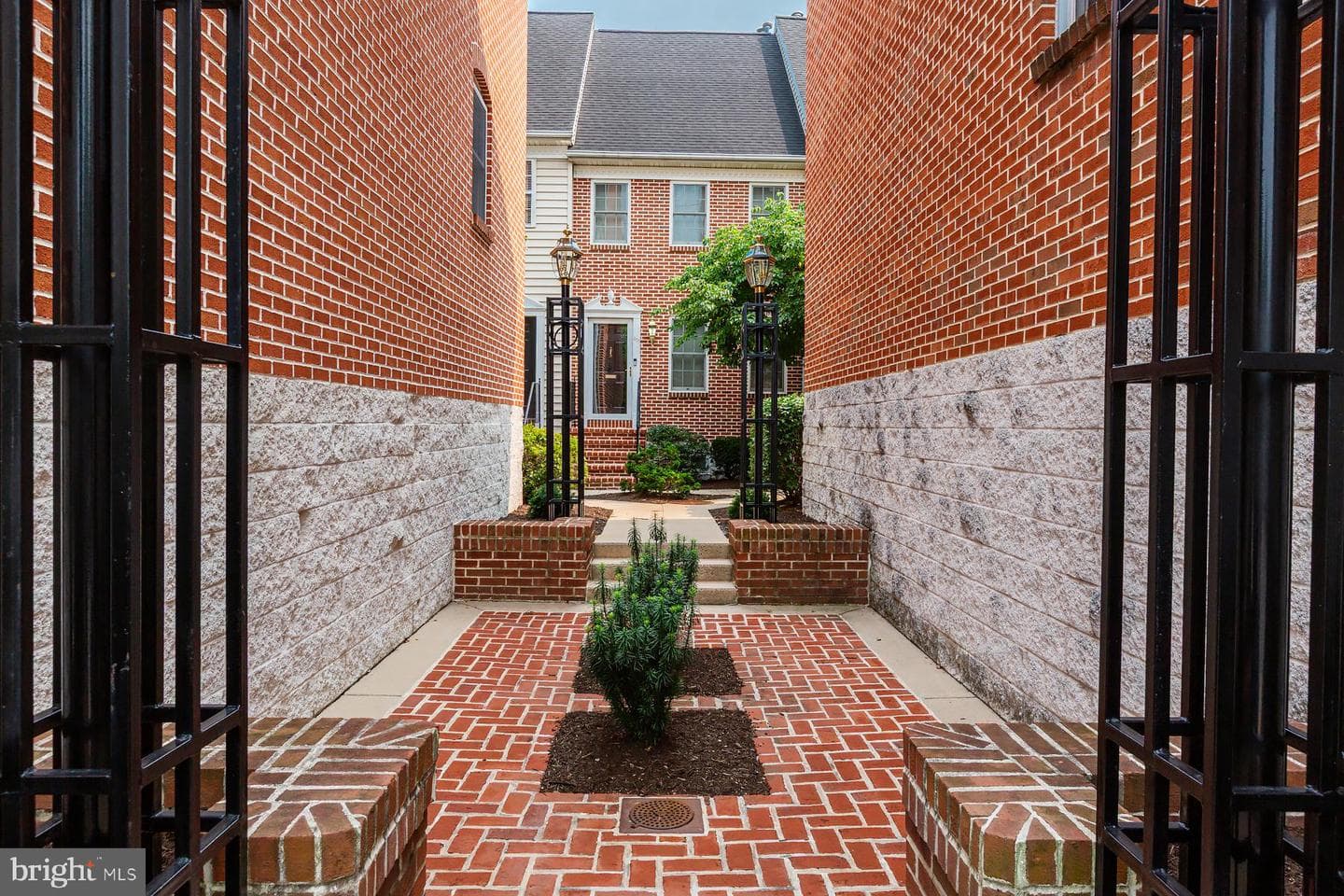 359 N Arch Street photo 59