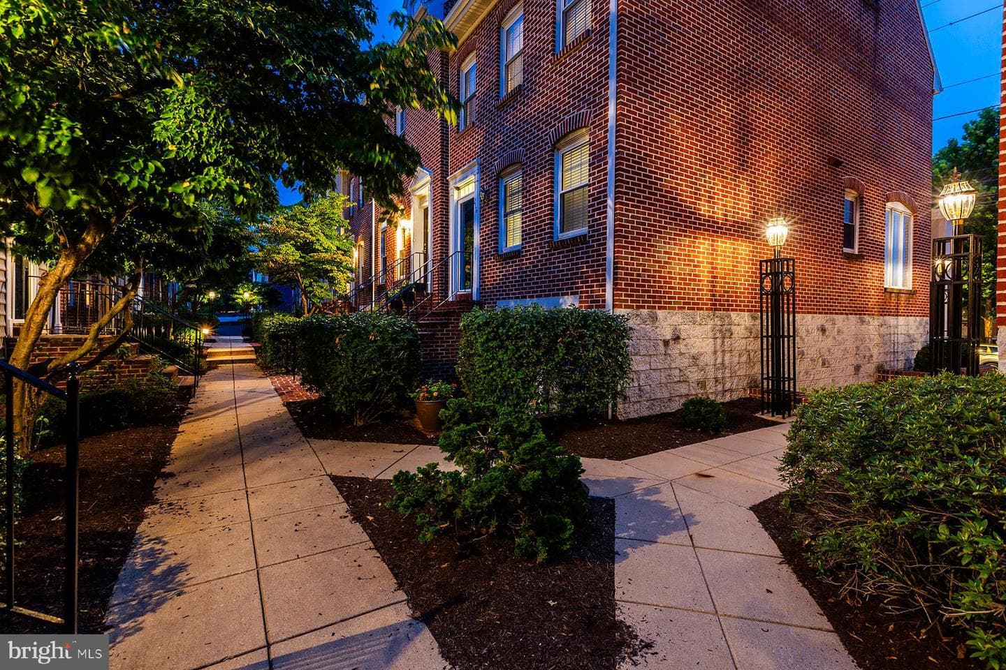 359 N Arch Street photo 79