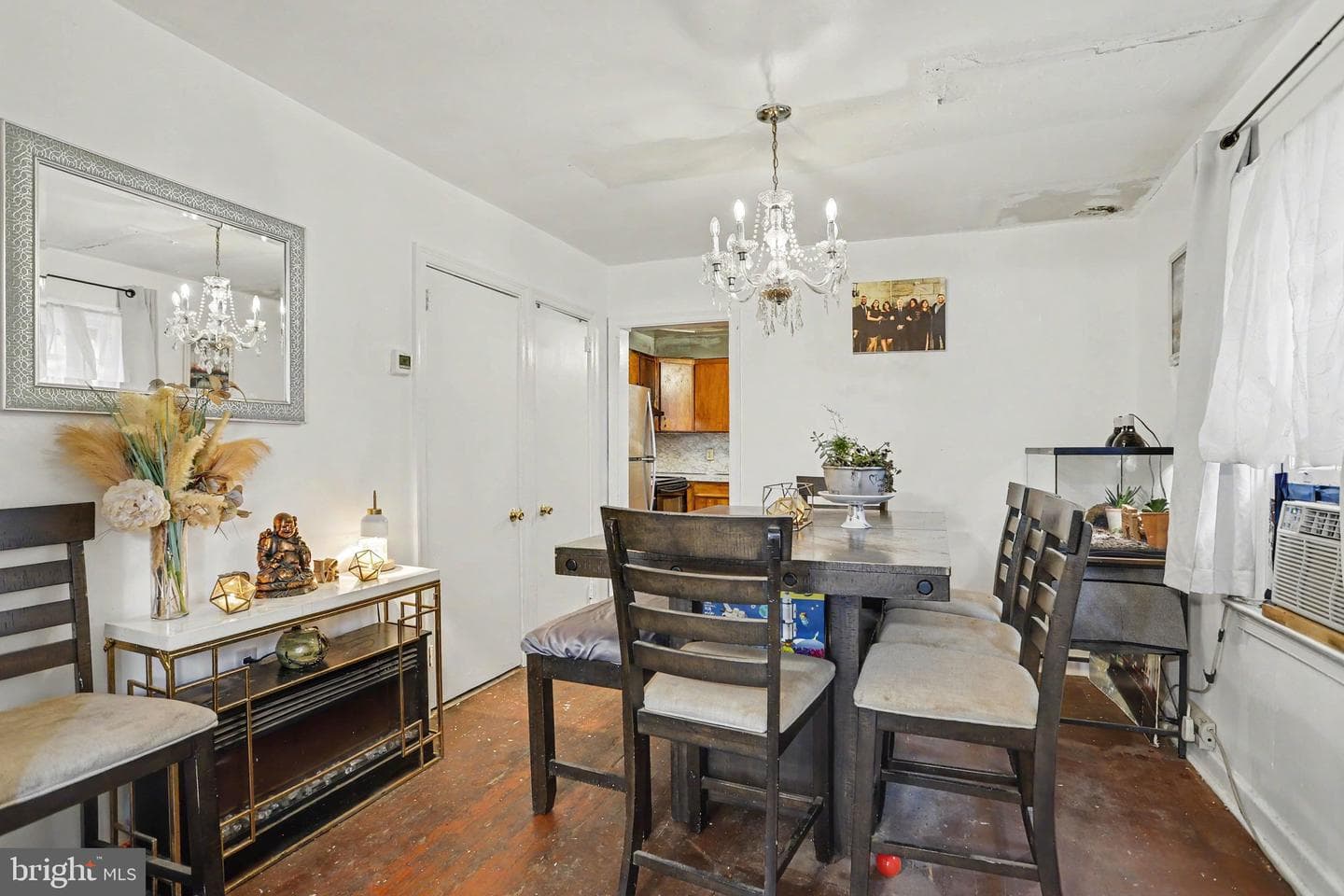 239 Locust Street photo 10