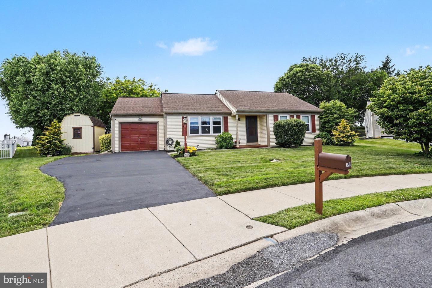 330 Dogwood Lane, New Holland