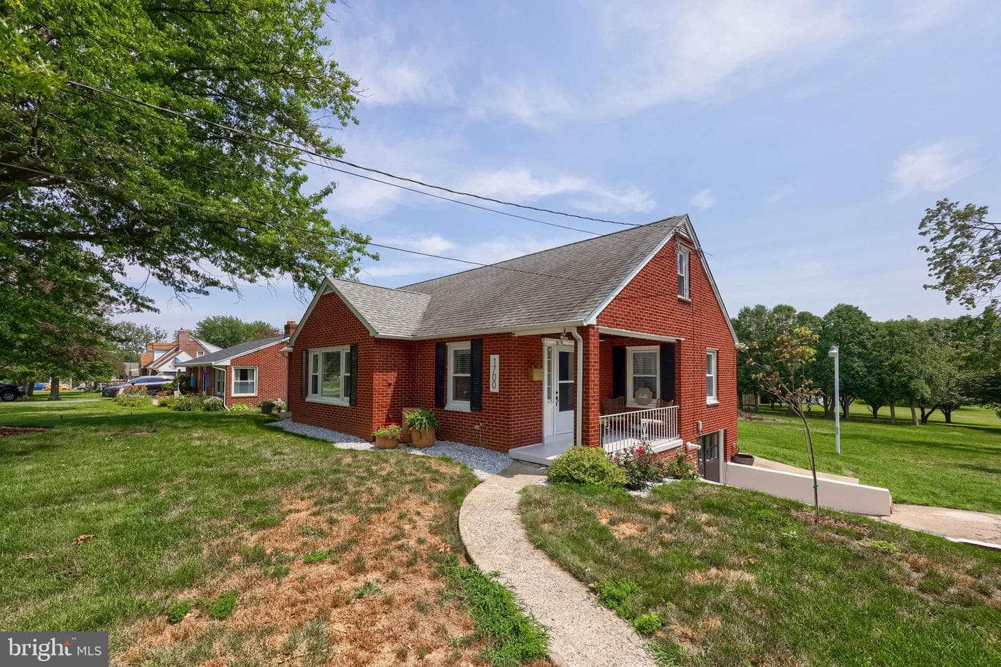 1700 Manor Street photo 39
