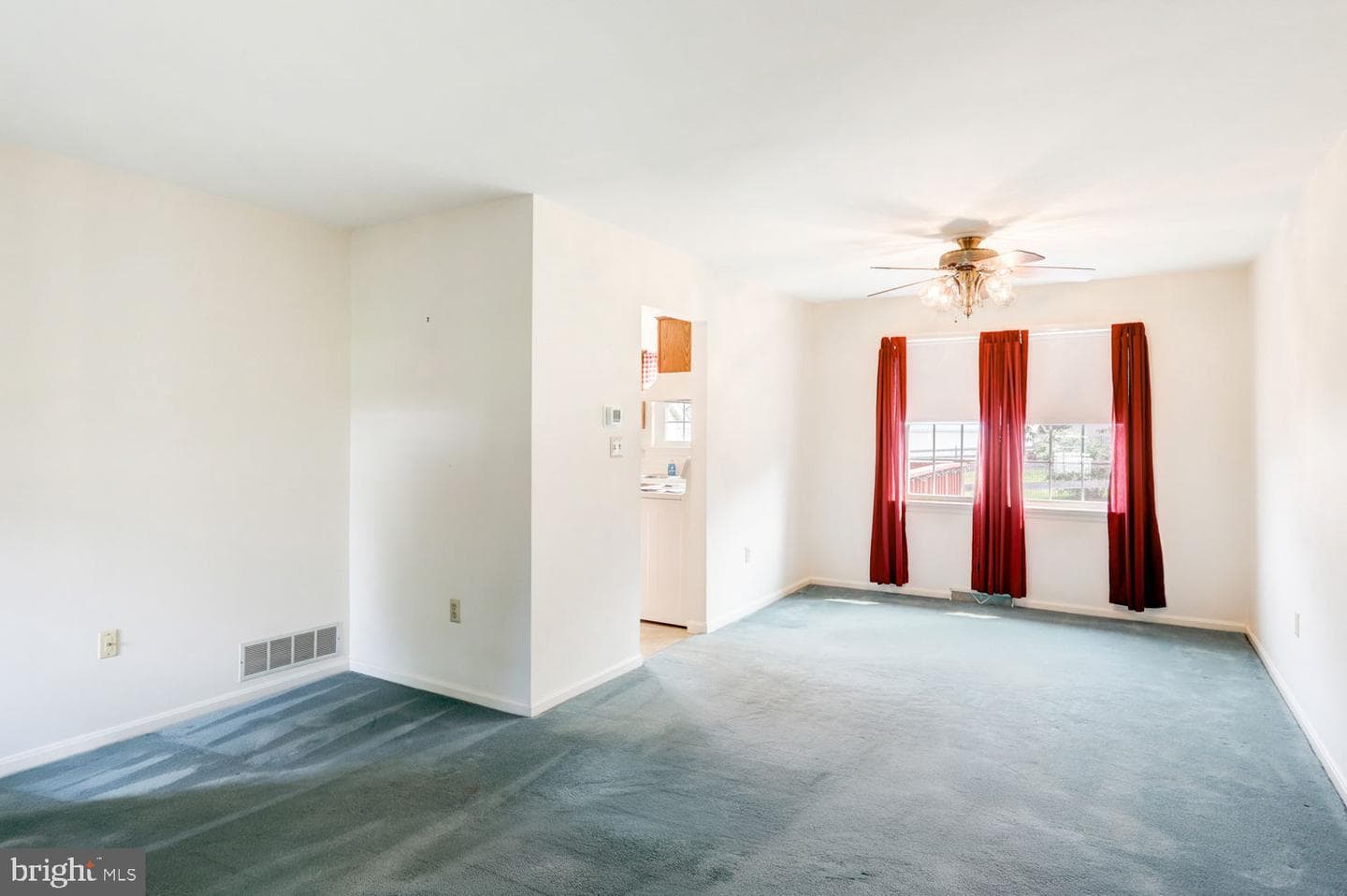 205 Walnut Lane photo 10
