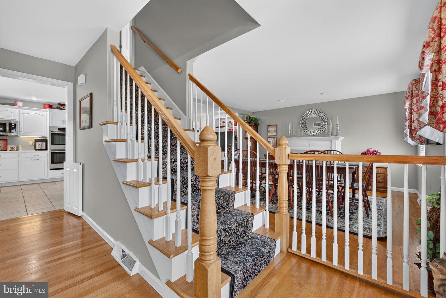 695 Sue Drive photo 9