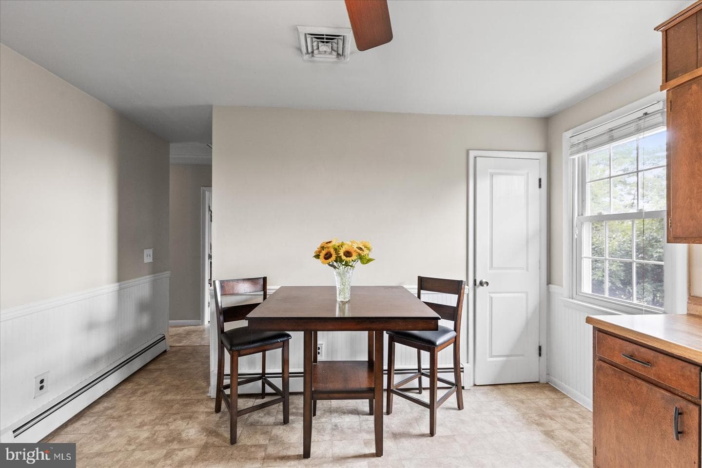 1562 Ridge Road photo 16