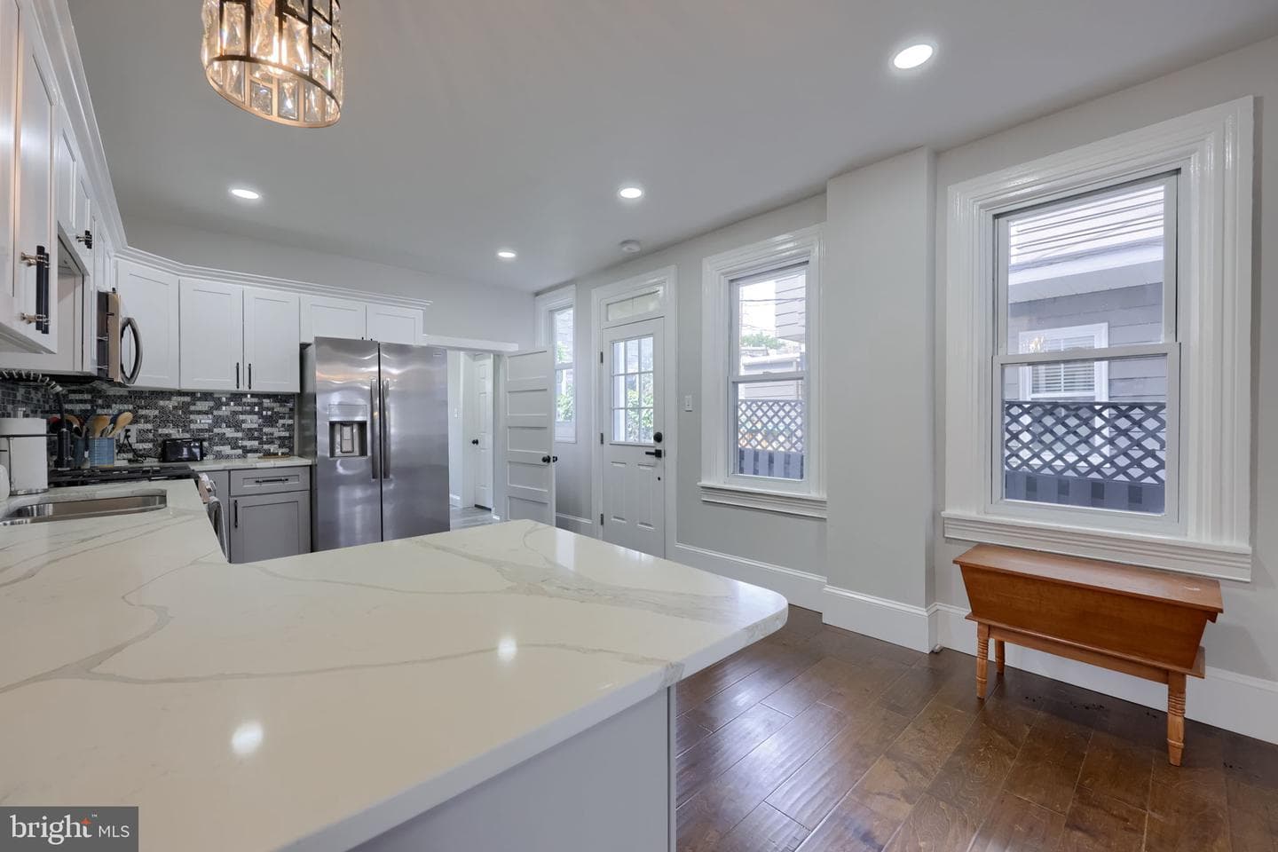 657 W Orange Street photo 3