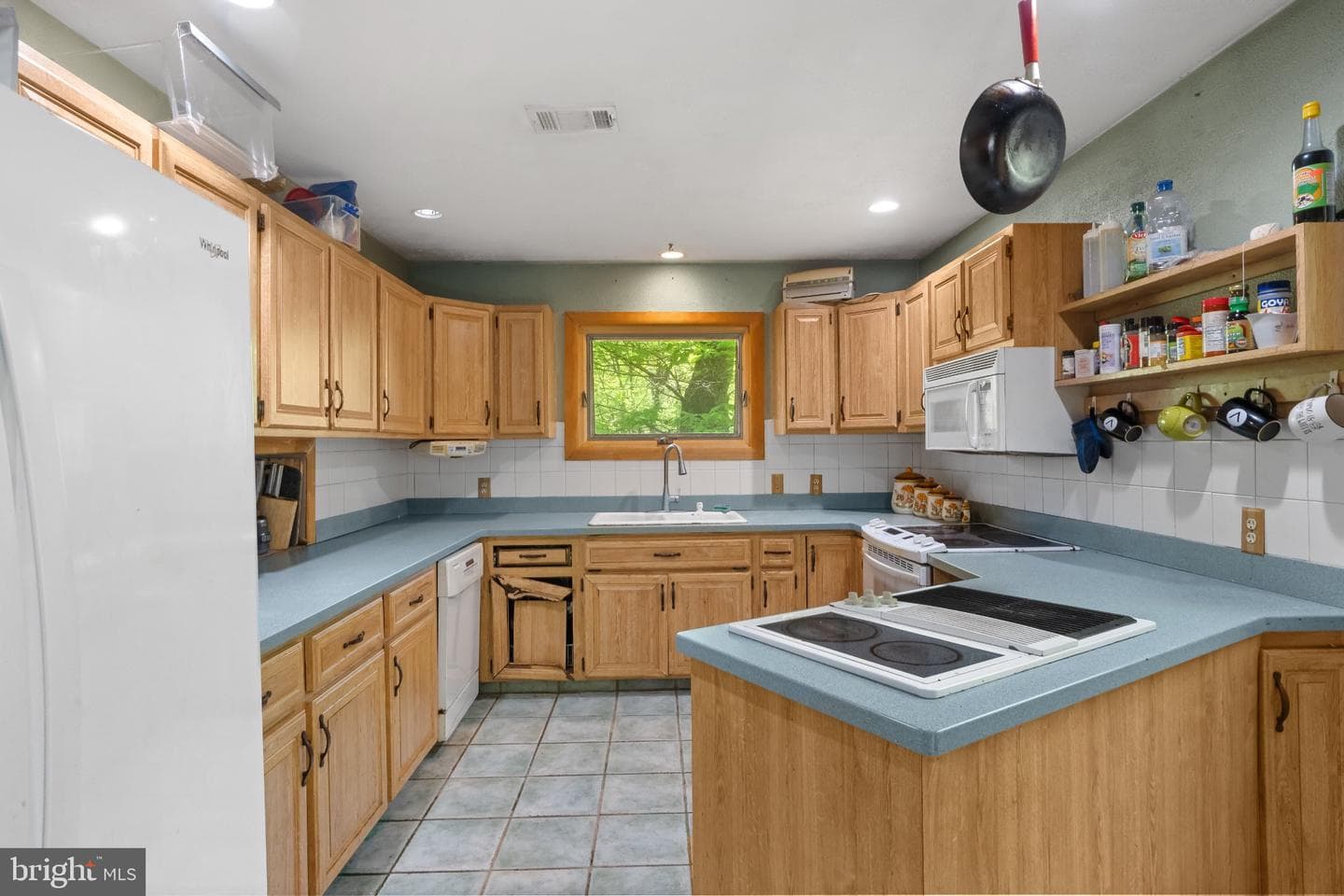 1620 Bobalew Trl photo 15