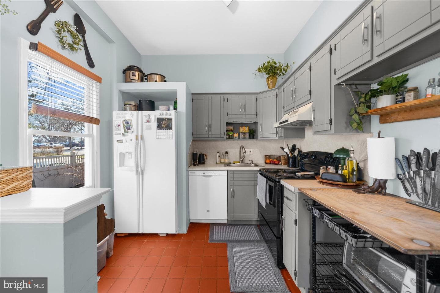 2227 Gordon Street #1 photo 8