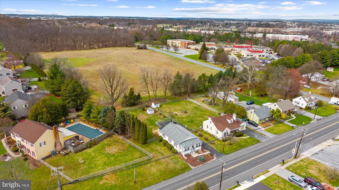 1138 Brookside Road photo 31