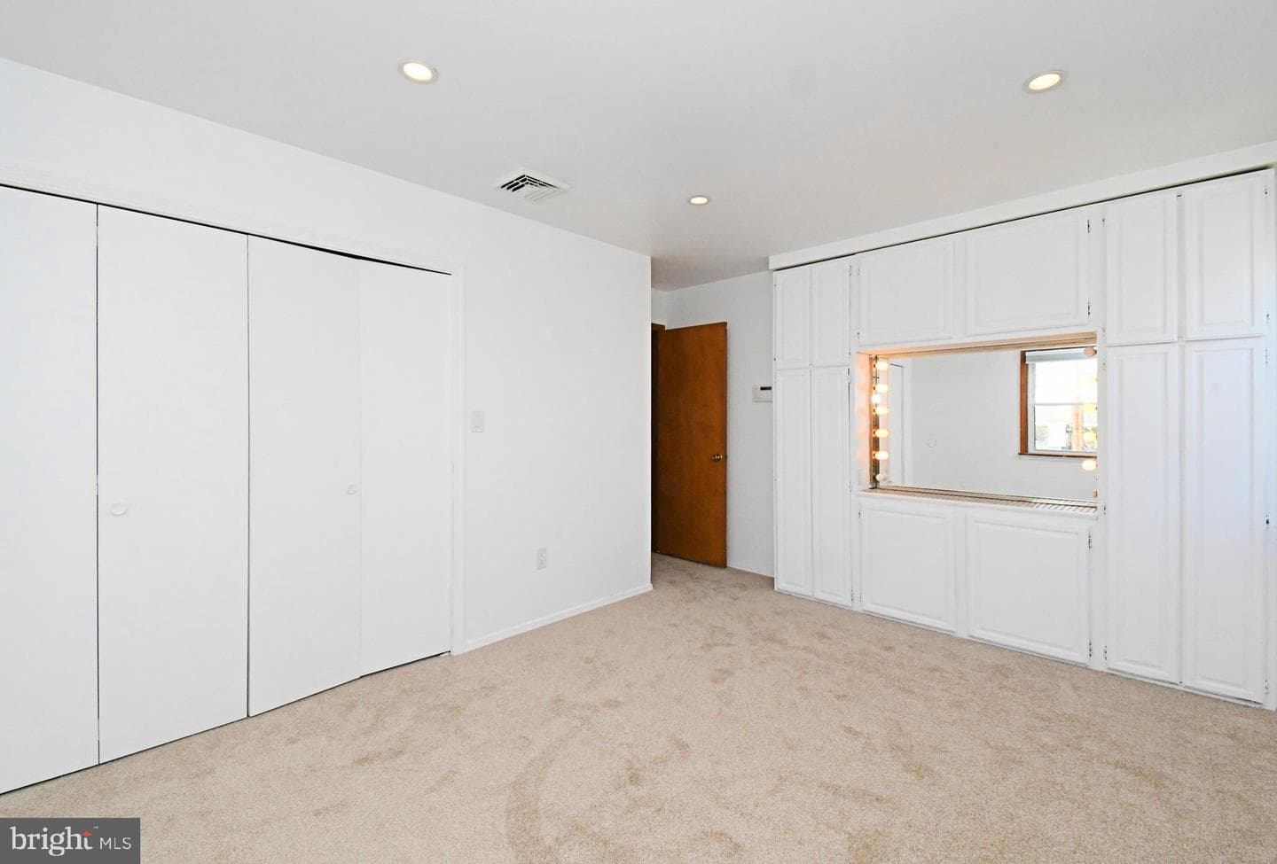 742 Walnut Street photo 13