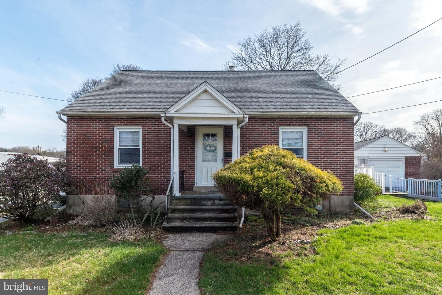 520 Thomas Street photo 3