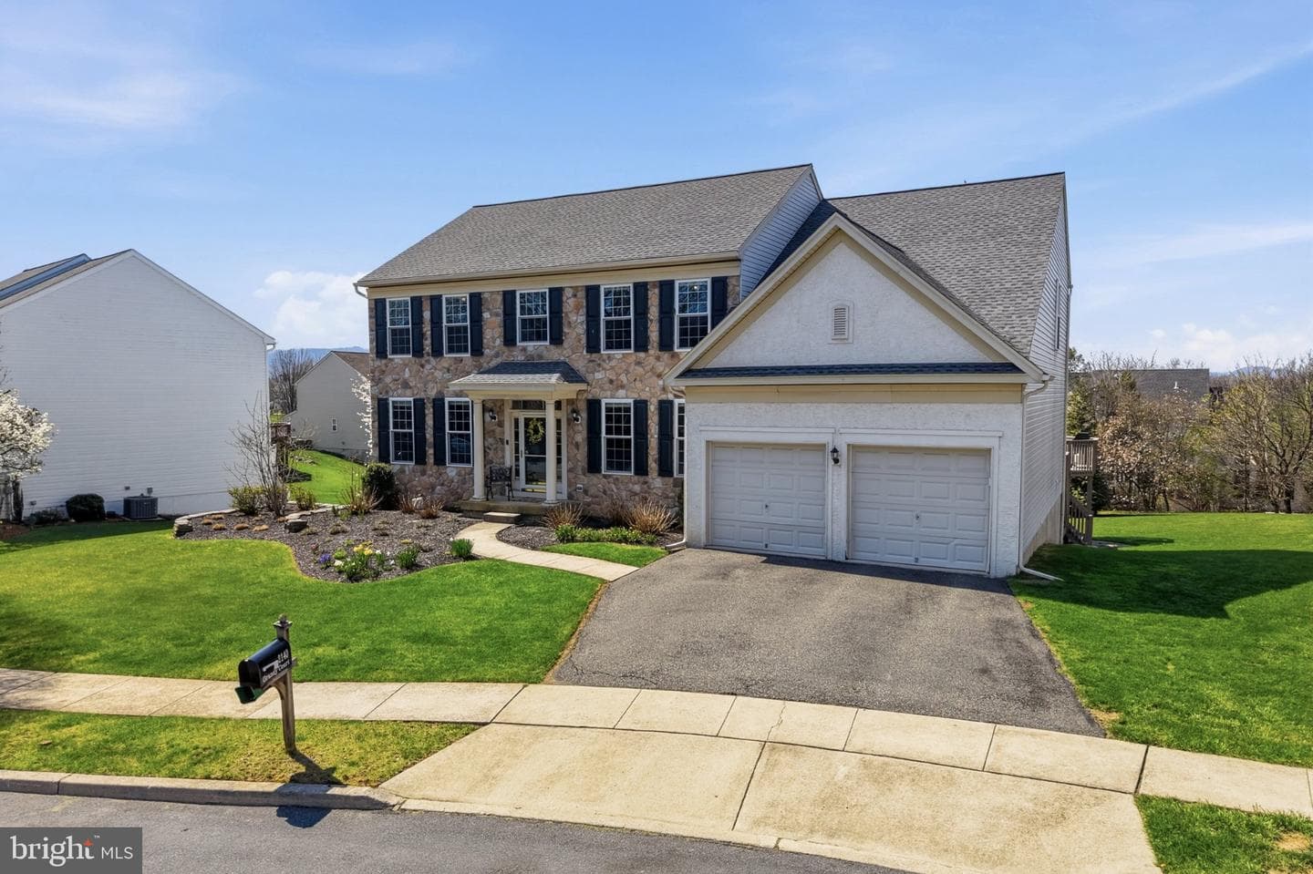 2140 Grandy Court photo 3