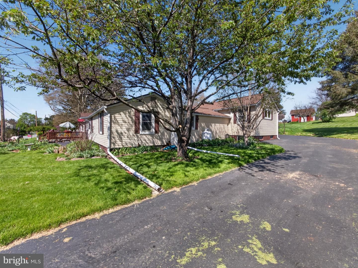 8275 Mertztown Road photo 2