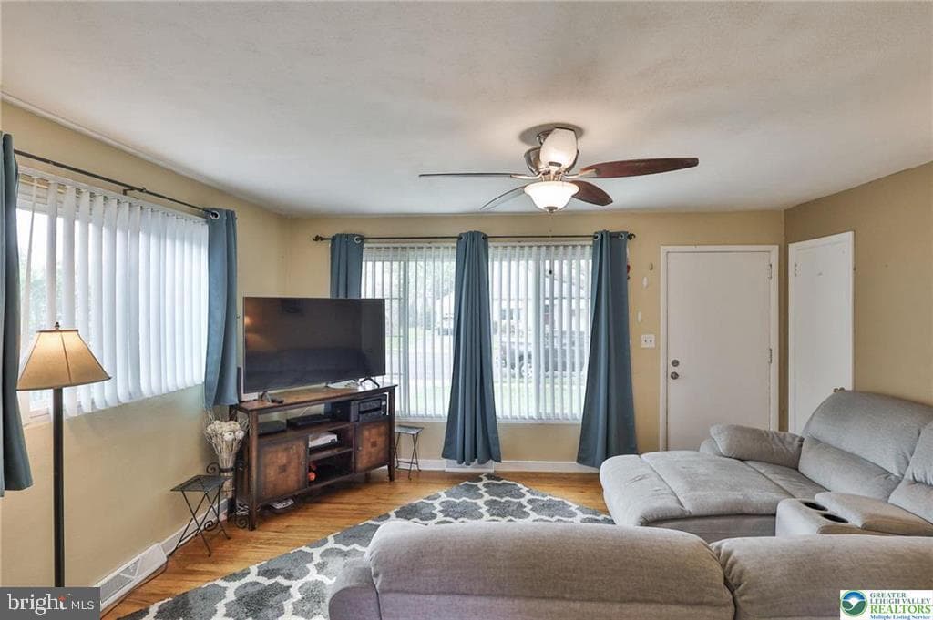 2840 W South Street photo 10