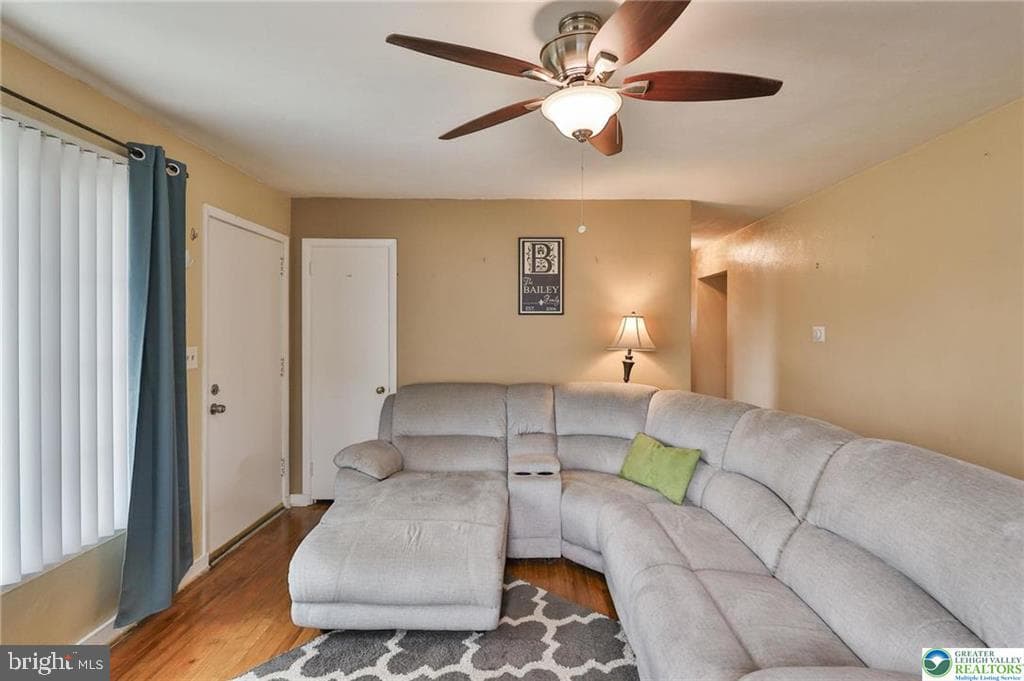 2840 W South Street photo 8