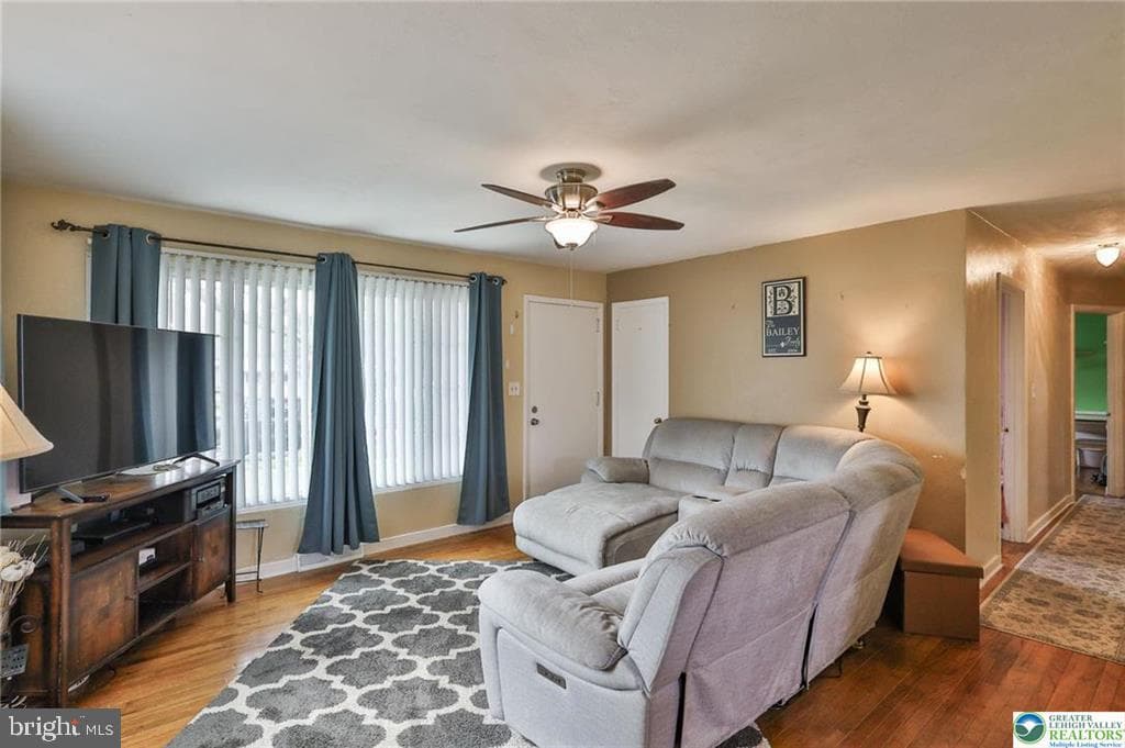 2840 W South Street photo 9