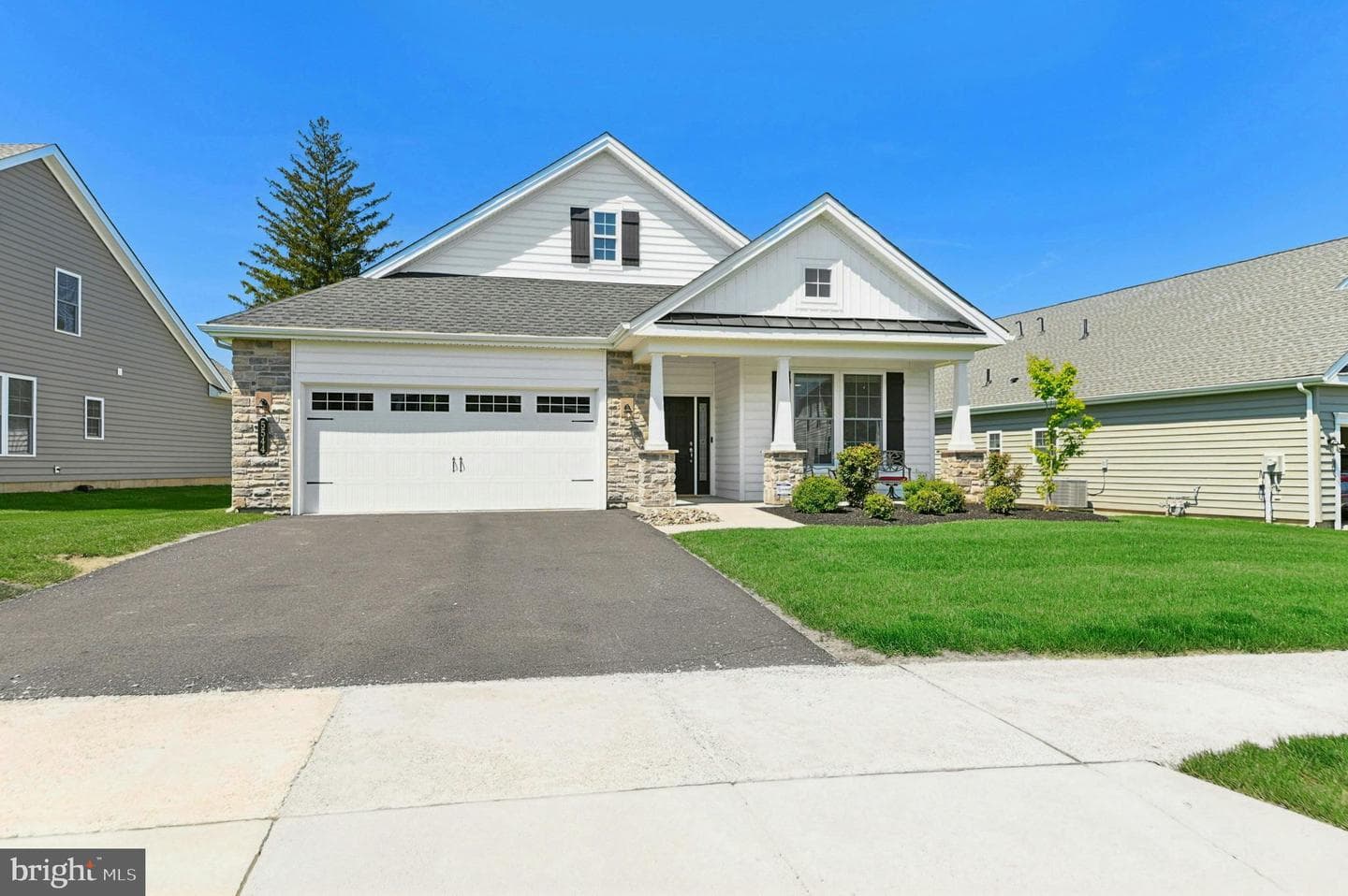 5544 Traditions Drive photo 2