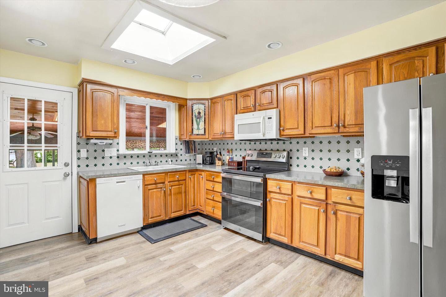 5231 Price Avenue photo 7