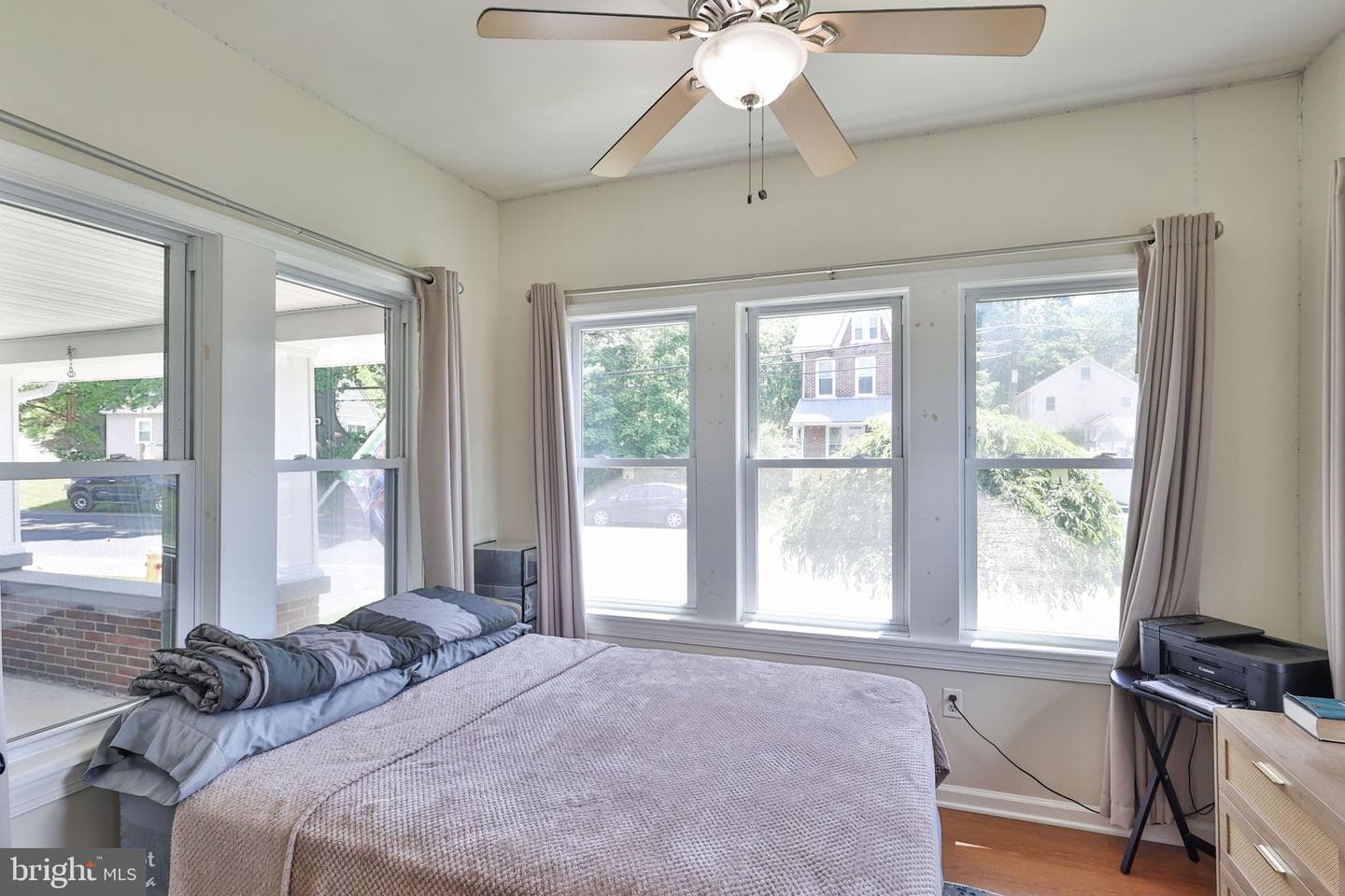 1635 E Emmaus Avenue photo 23