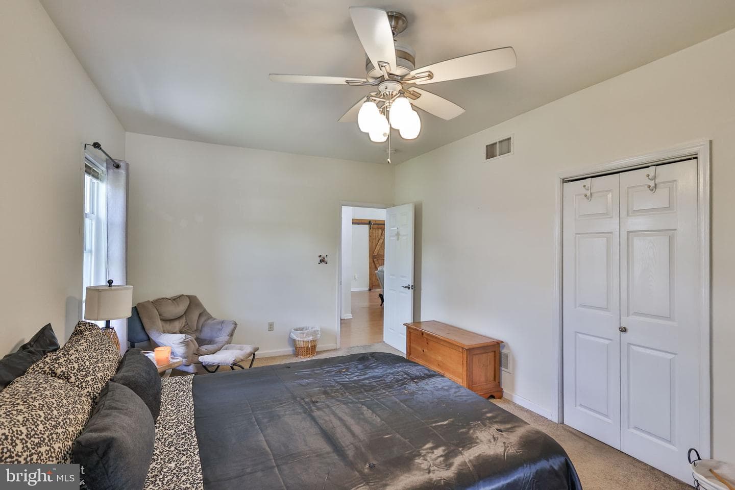1635 E Emmaus Avenue photo 32