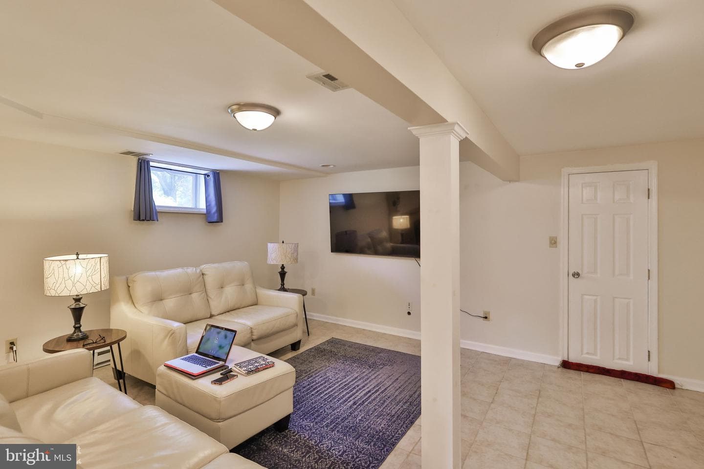 1635 E Emmaus Avenue photo 45