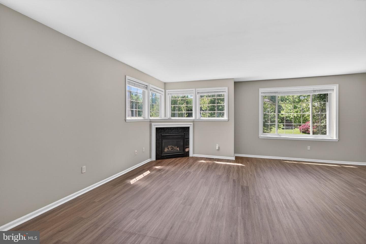 4073 Waterford Drive photo 8