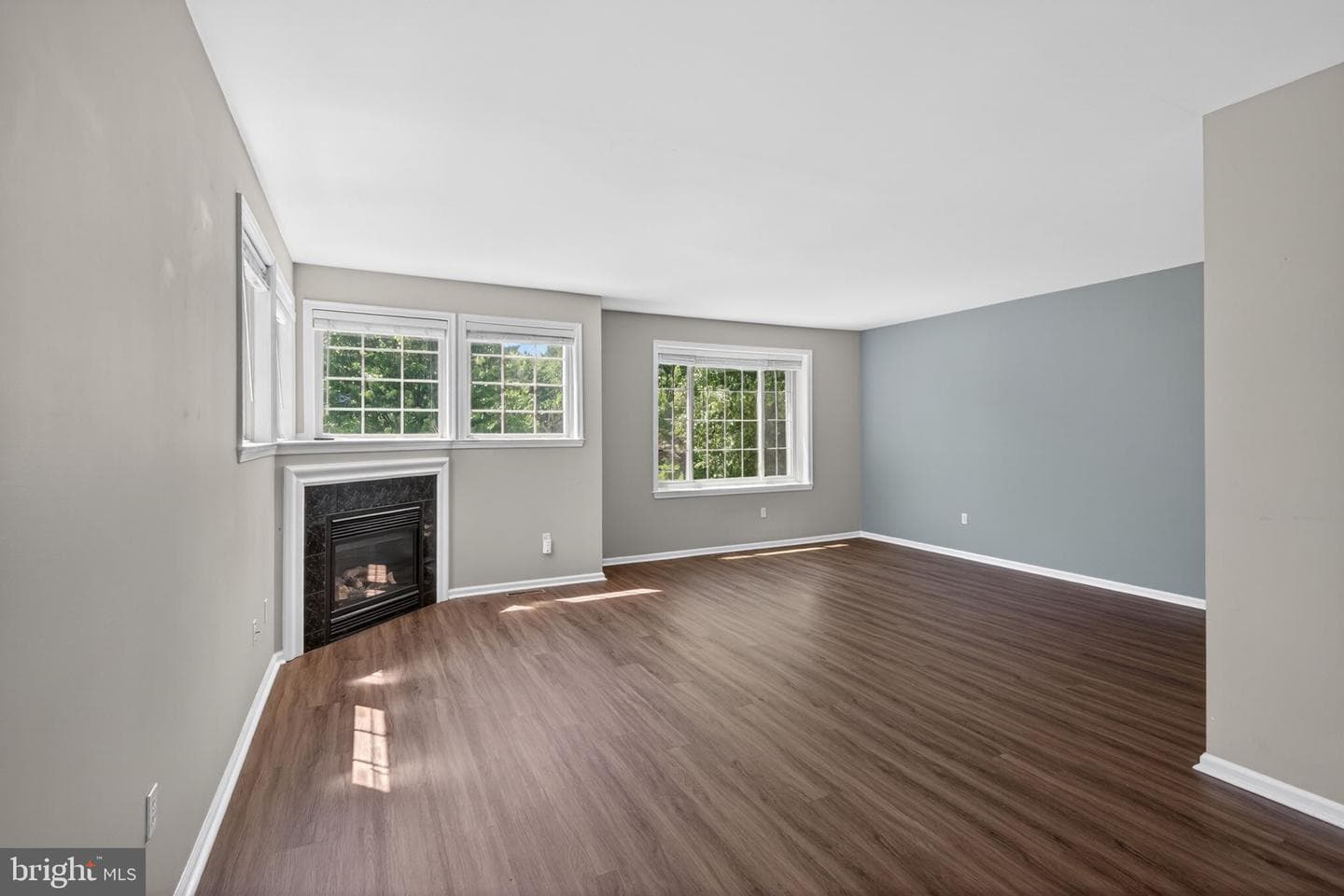 4073 Waterford Drive photo 9