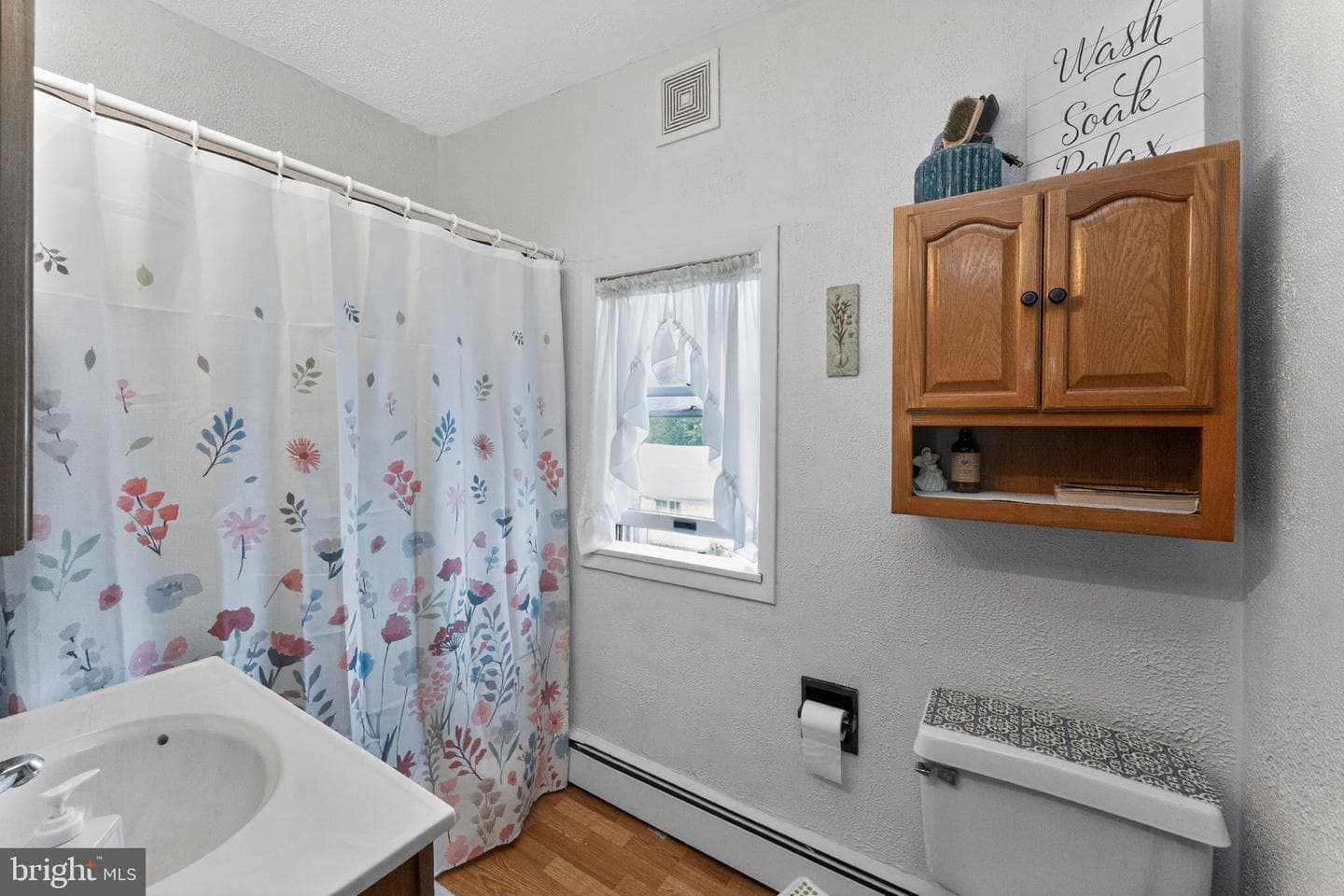 233 Adrain Street photo 22