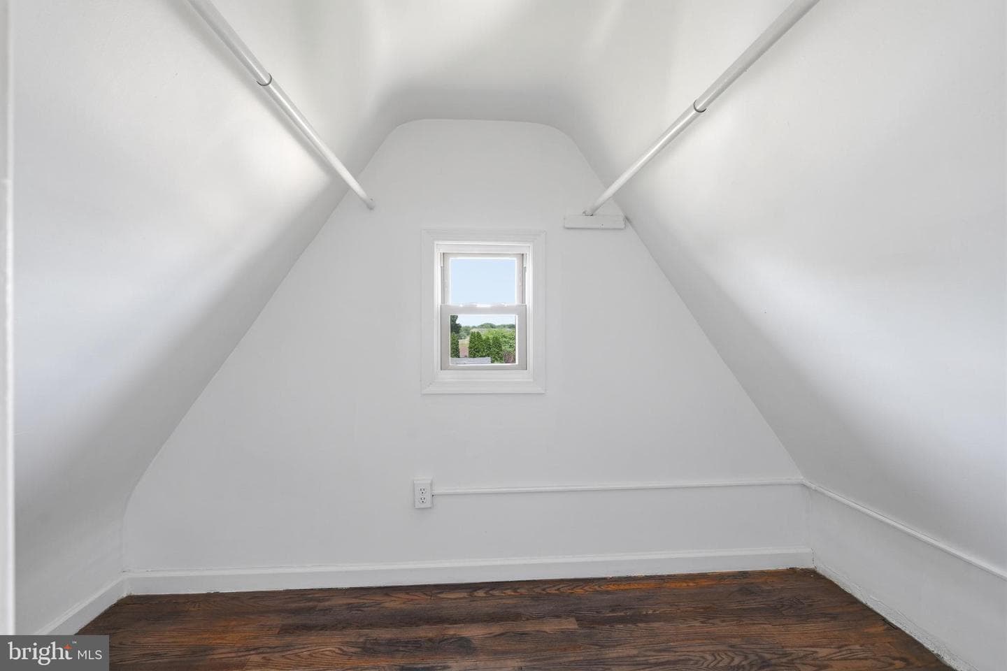 1138 E Tremont Street photo 46