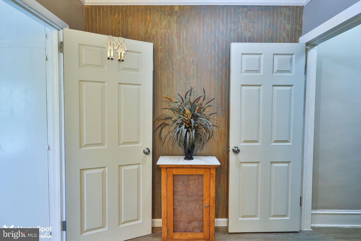 247 Adrain Street photo 19