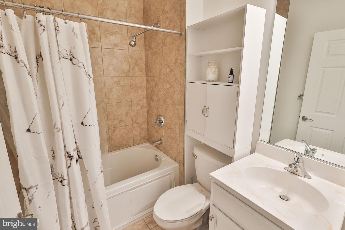 5424 Traditions Drive photo 10